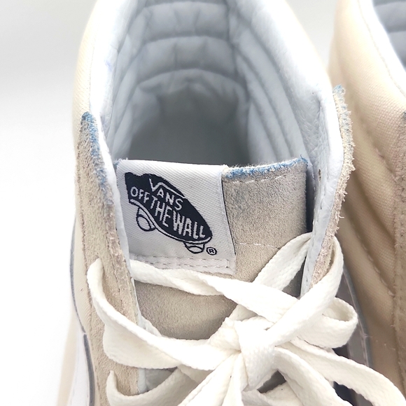 Vans - Picture 5 of 7